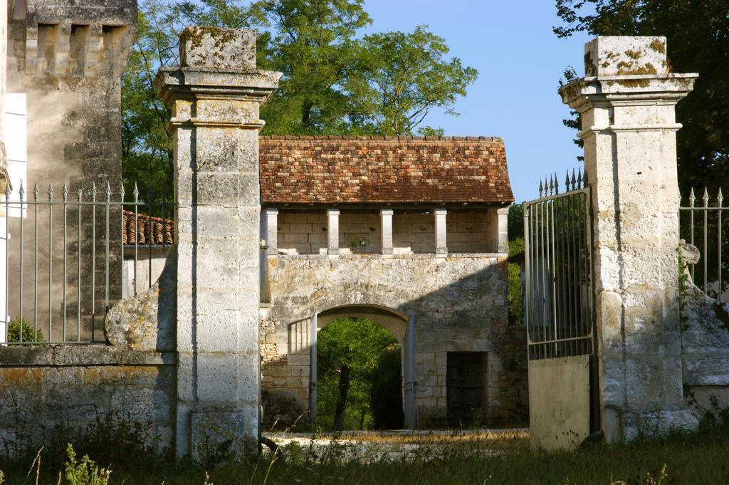 Chateau De La Combe Puyrenier Exterior foto